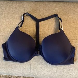 Victoria’s Secret front close bra
